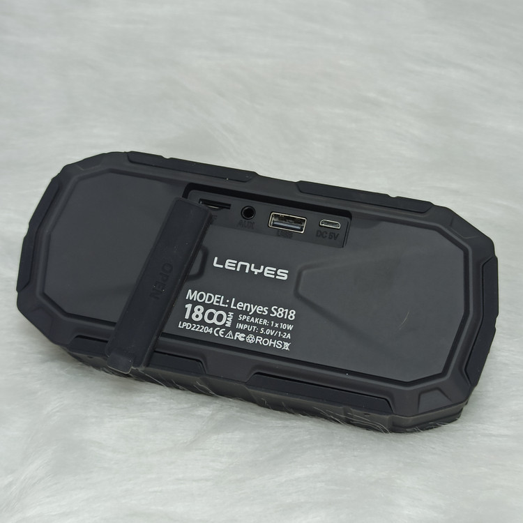 اسپیکر lenyes818